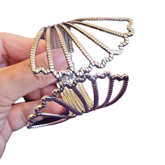 Butterfly wings bracelet - Picture 4 of 11